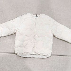 뉴발란스 키즈 패딩 140(130여유) 아이보리