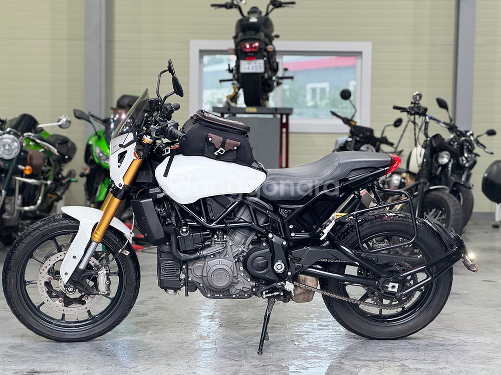 인디안 ftr1200s 19년식5천 km 신차급 판매--2
