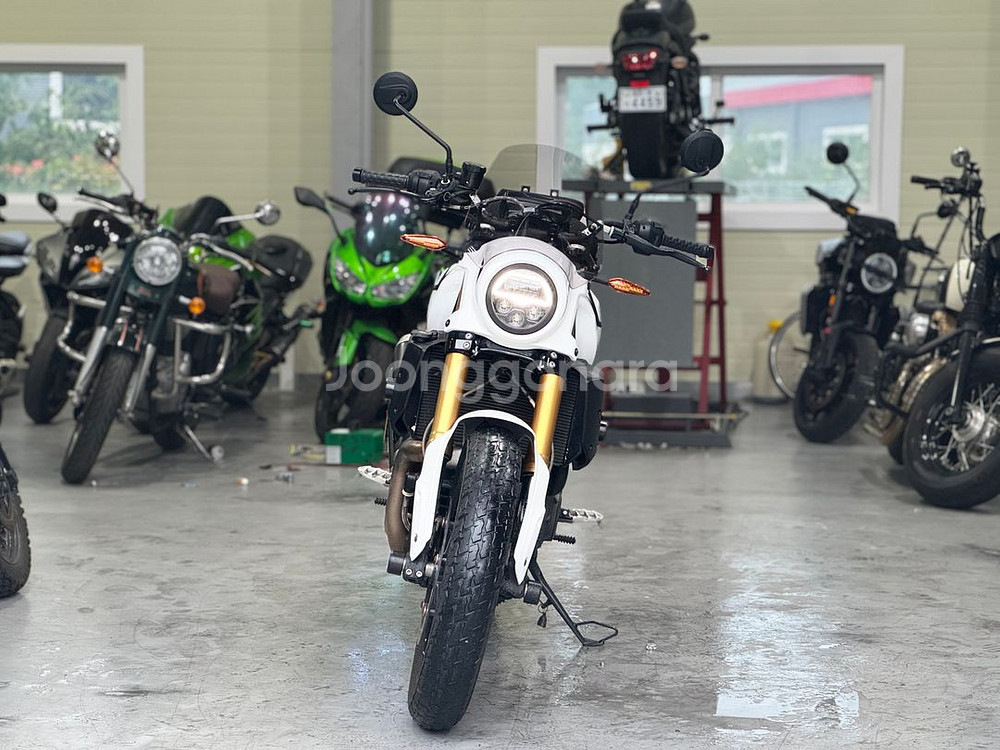 인디안 ftr1200s 19년식5천 km 신차급 판매--4