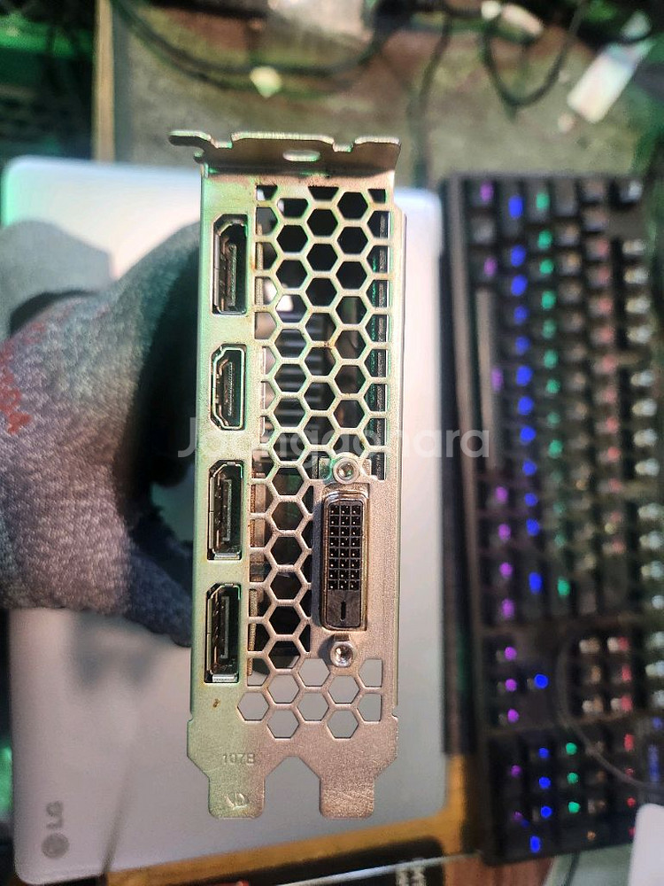 그래픽<40>gtx1060 3g 이엠택--2