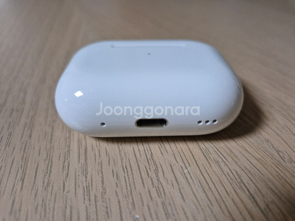 에어팟 프로2 C타입 케이스 판매합니다.--2