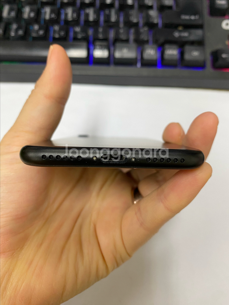 아이폰7 매트블랙 특SSS급 256G 배터리100%--6