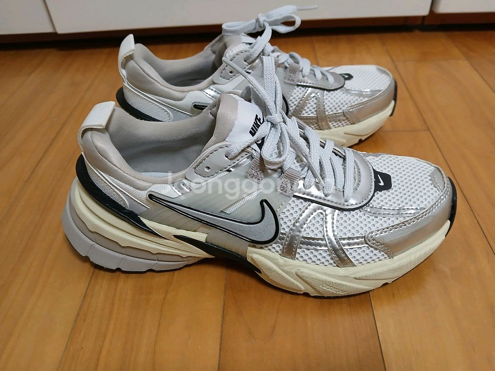 나이키 v2k 운동화 225--3