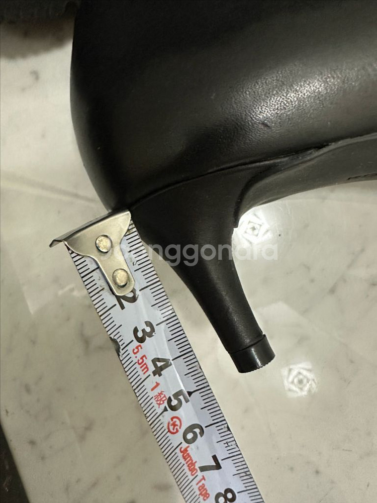 새상품 락포트 가죽 기본구두 5센티 235--6