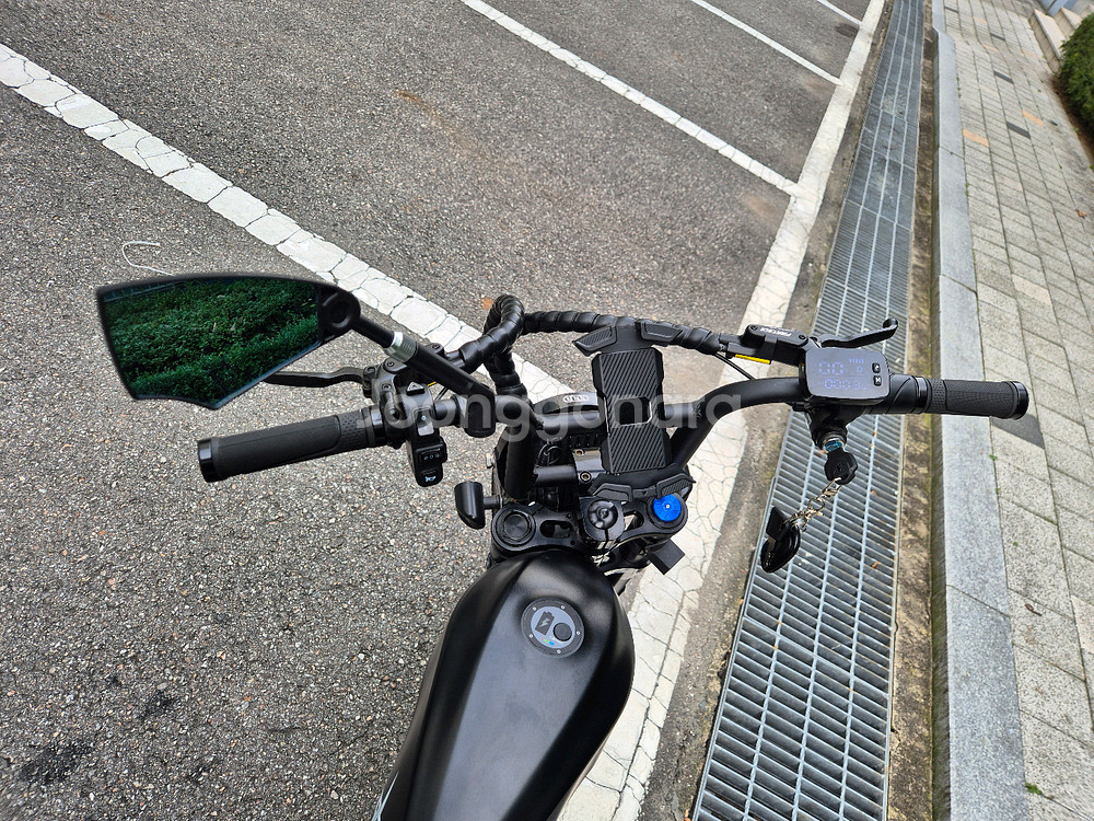 엑스라이더 x200 터보 프로 자토바이 전기자전거 새제품(2km)주행--3