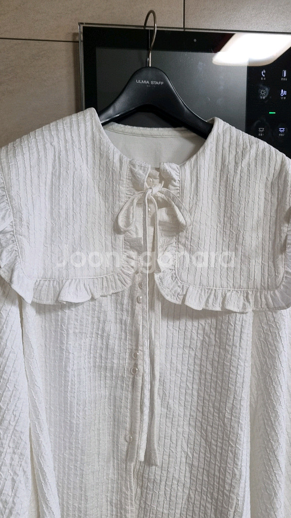 쿠오세 프릴카라 블라우스--2