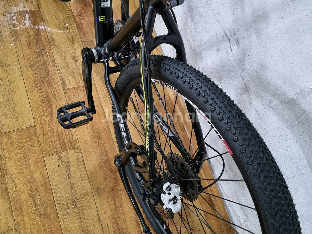 첼로 볼더3.0 데오레급 30단 MTB자전거(15인치)--3