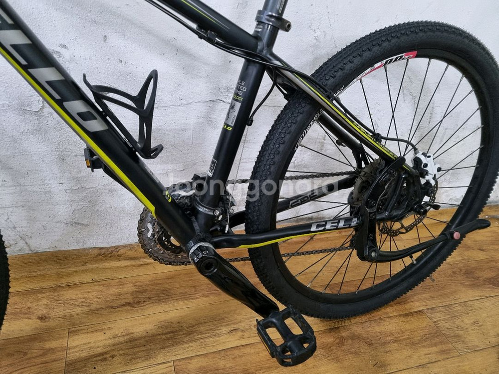 첼로 볼더3.0 데오레급 30단 MTB자전거(15인치)--7