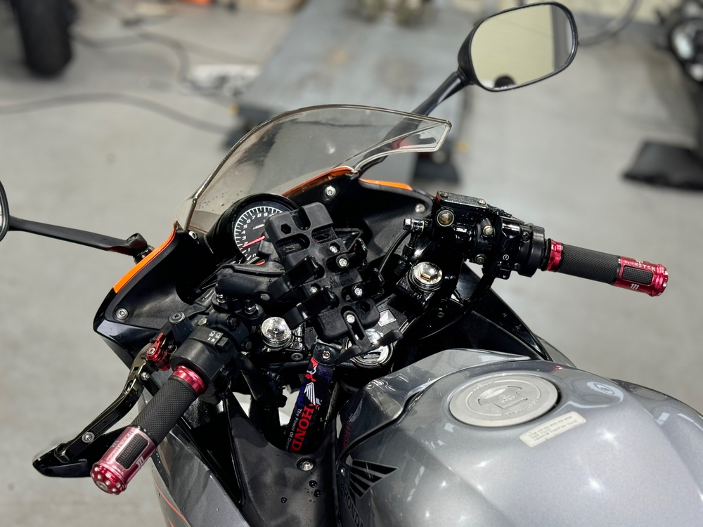 혼다cbr125r 11년식 1만 익실구변 저렴히 판매합니다 이미지