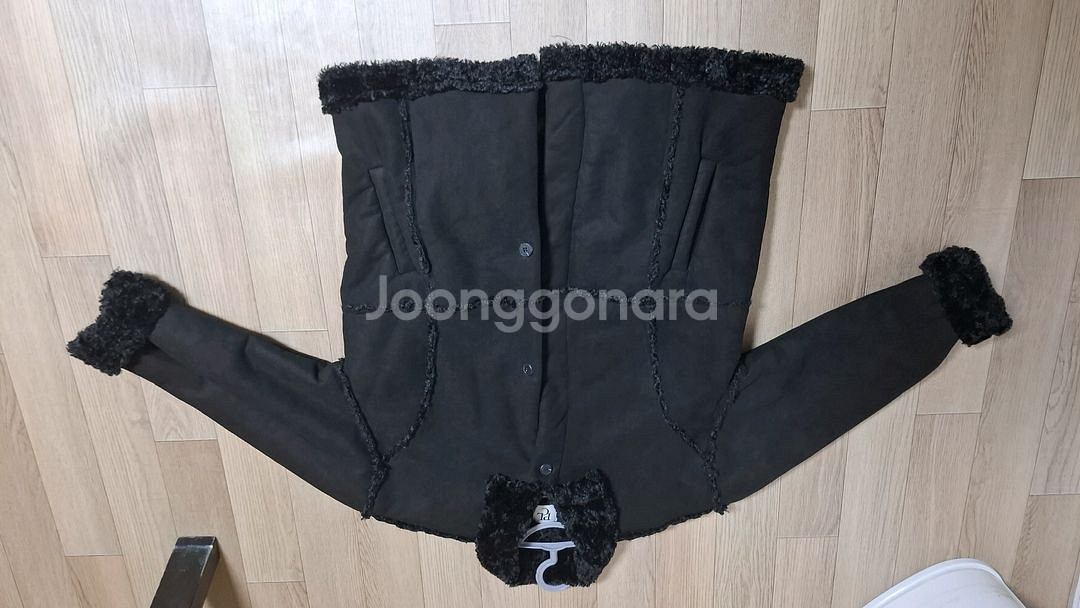 무신사 양털 무스탕 프리사이즈--4