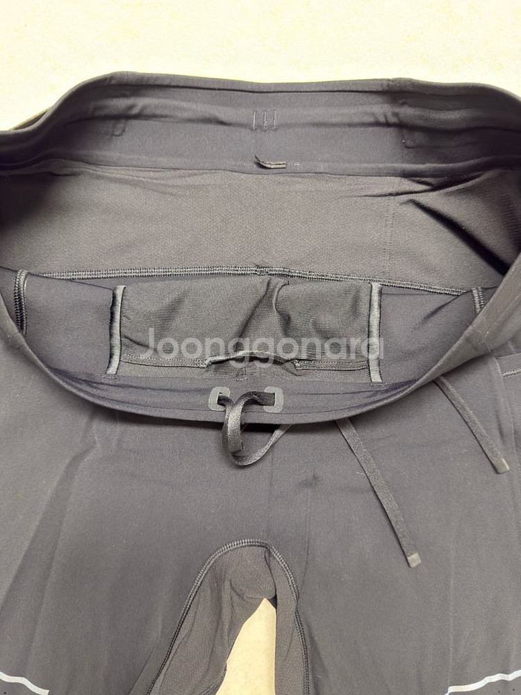 룰루레몬 패스트앤프리 8인치 타이즈 (라지)--2