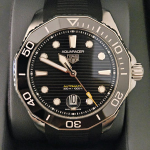 태그호이어 태그호이어프로페셔널300 아쿠아레이서300