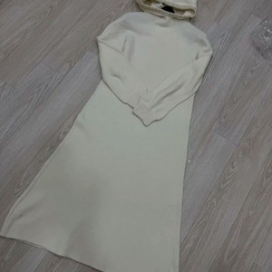 한섬)TIME타임 캐시미어 블렌드 후드 롱원피스