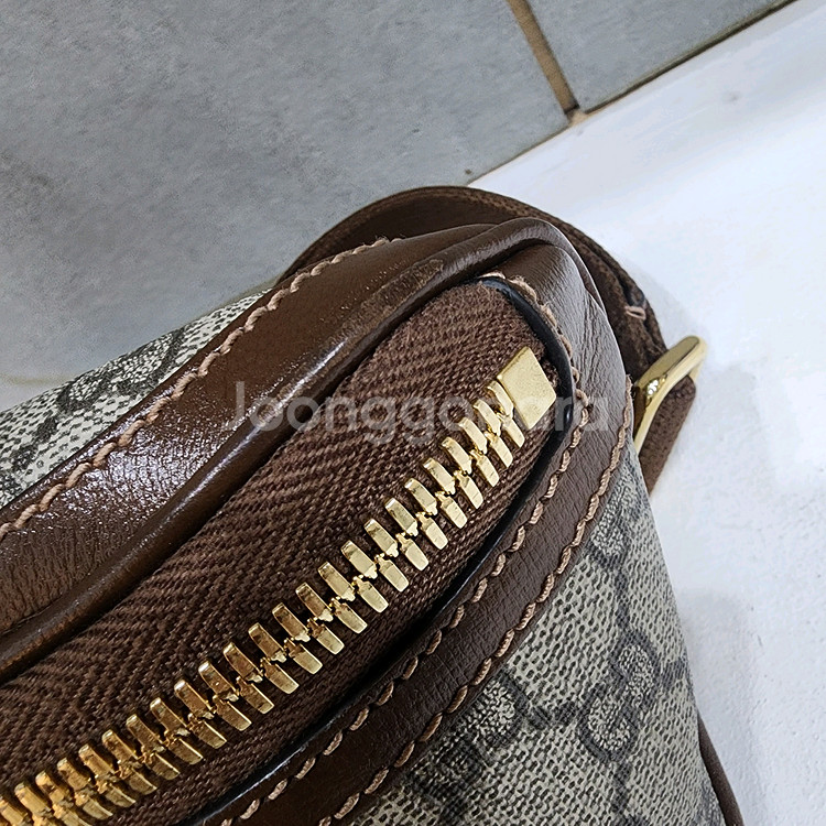 구찌 인터로킹 G 벨트백 크로스가능--4