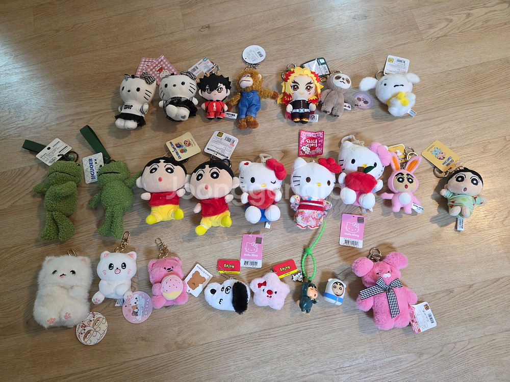 짱구헬로키티코네코짱인형키링일괄24개--0