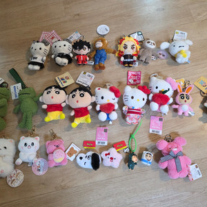 짱구헬로키티코네코짱인형키링일괄24개
