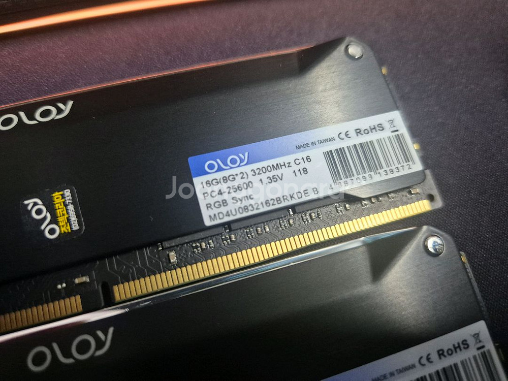 OLOY DDR4 3200 32GB 팝니다--1