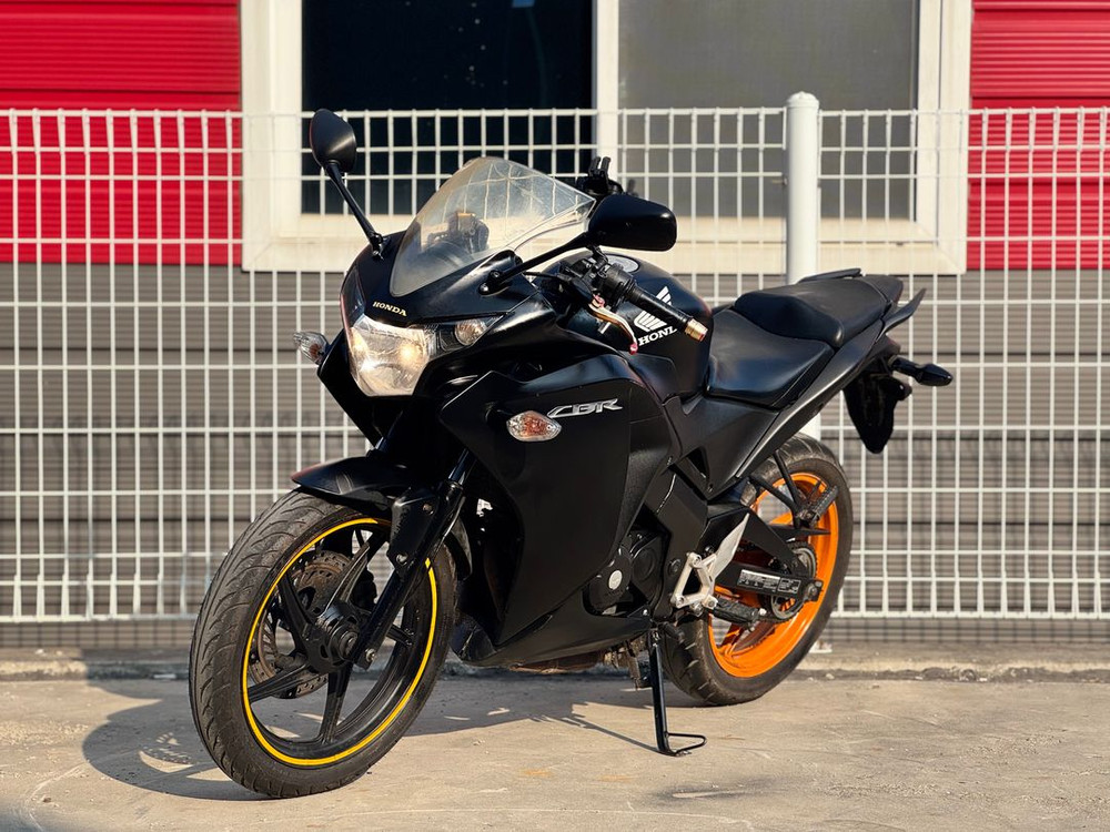 혼다cbr125r 14년식 3만km 흑마 저렴히 판매합니다 이미지