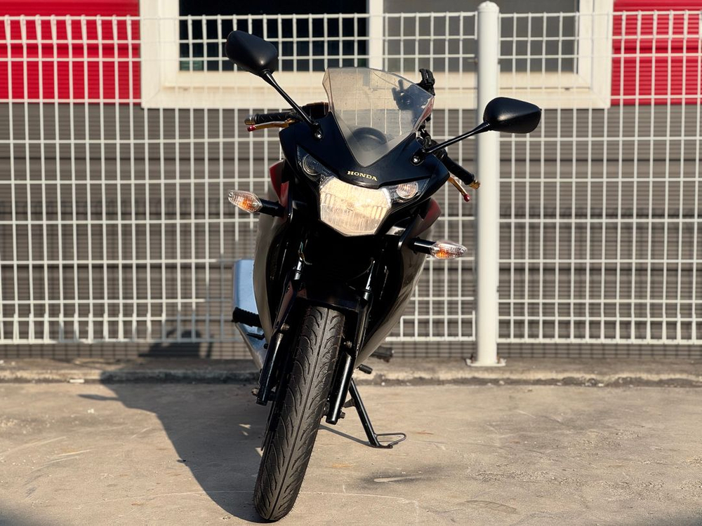 혼다cbr125r 14년식 3만km 흑마 저렴히 판매합니다 이미지
