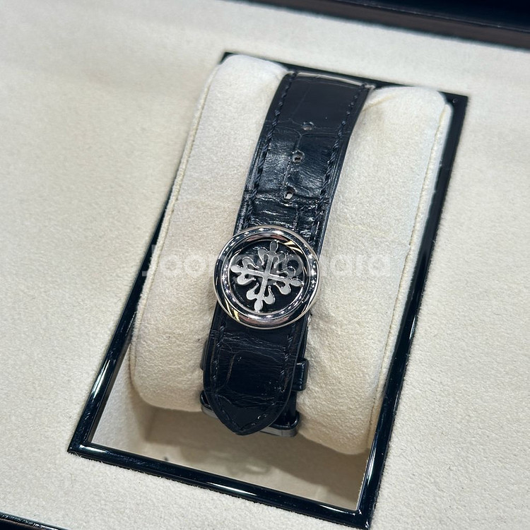 파텍필립 월드타임 화이트 골드 5230G 2021년식--3