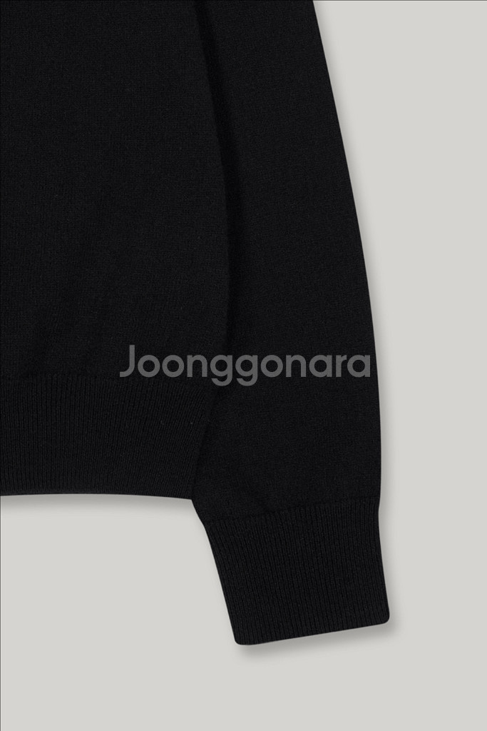 (한번착용)엘보른 티아나 브이넥 니트 블랙 34사이즈--4