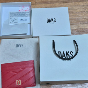 닥스 레드 카드지갑 새상품 팝니다