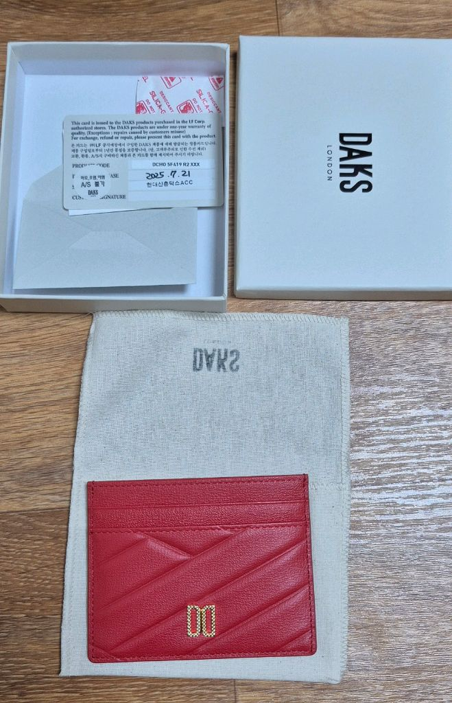 닥스 레드 카드지갑 새상품 팝니다 이미지
