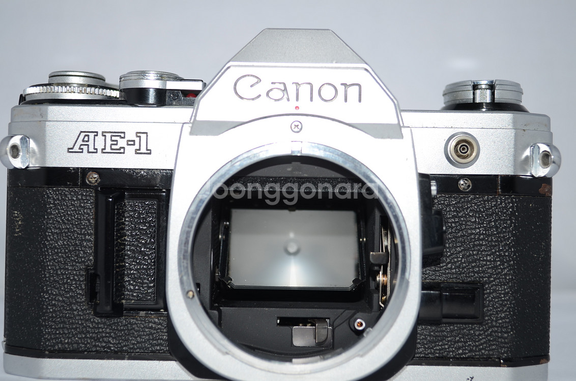 캐논 AE-1 필름카메라 바디+렌즈FD50mm 1:1.4팝니다--0