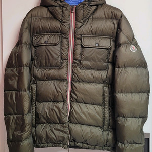 몽클레어 후드집업 패딩자켓