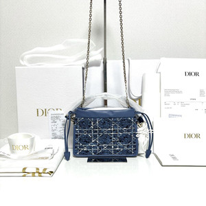 [새상품] 25FW 디올 레이디 미니 크로스백