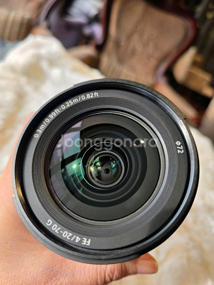 소니 SEL20-70G. F4 풀프레임 렌즈 팝니다--1