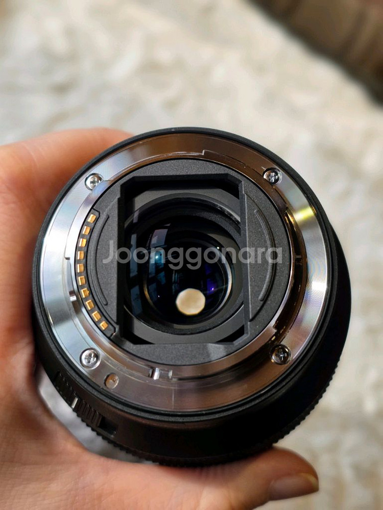 소니 SEL20-70G. F4 풀프레임 렌즈 팝니다--4