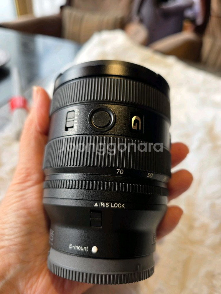 소니 SEL20-70G. F4 풀프레임 렌즈 팝니다--3