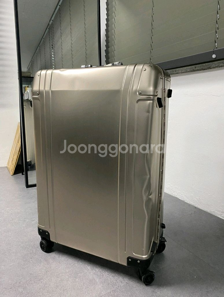 제로 할리버튼 83L 캐리어--8