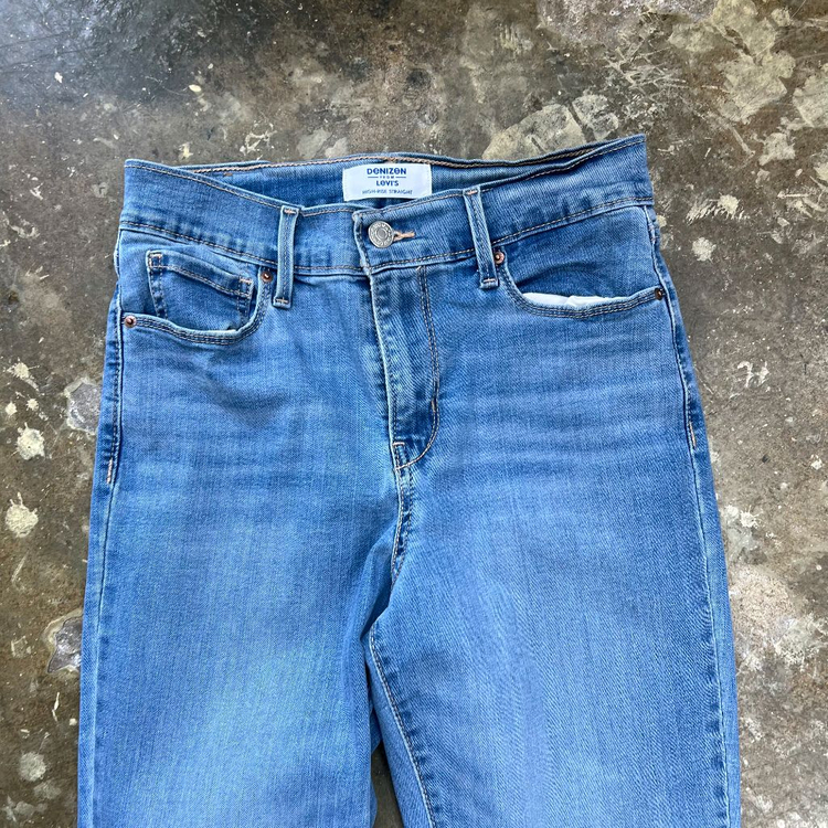 27) 리바이스 청바지 데님팬츠 이미지