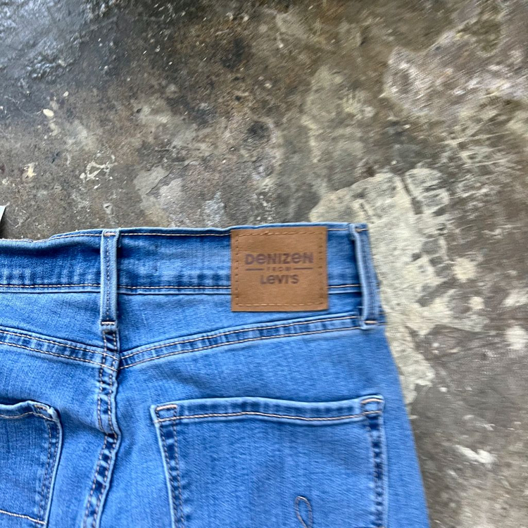 27) 리바이스 청바지 데님팬츠 이미지