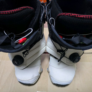 23/24 버튼 스탭온 270 이온부츠 M바인딩 셋트 팔아요