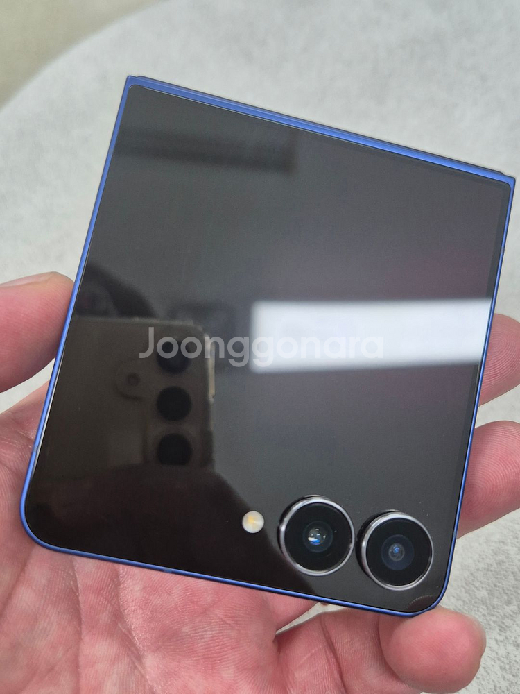 갤럭시 Z플립7 512G 네이비 판매합니다[98만]--0