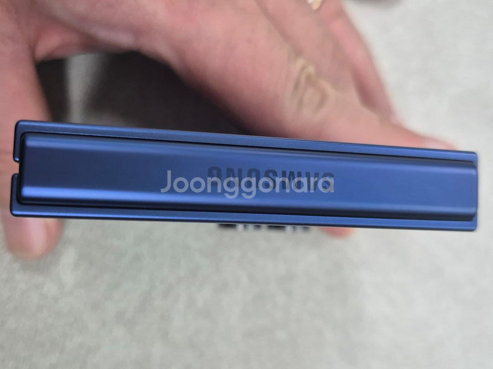 갤럭시 Z플립7 512G 네이비 판매합니다[98만]--1