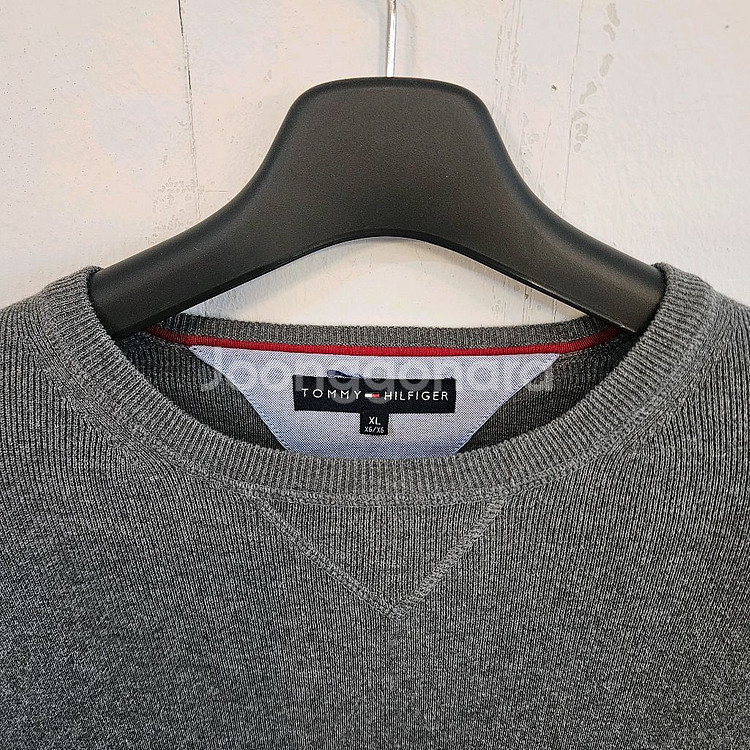 타미힐피거 그레이 라운드넥 니트 XL--2