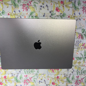 맥북 M1 MAX 16인치 10cpu,32gpu,64g ram,4tb ssd 풀박스