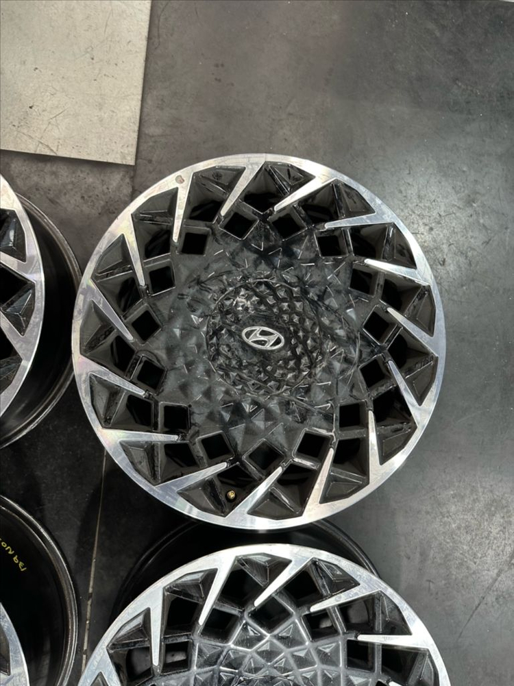 아이오닉 20인치 휠 판매--5