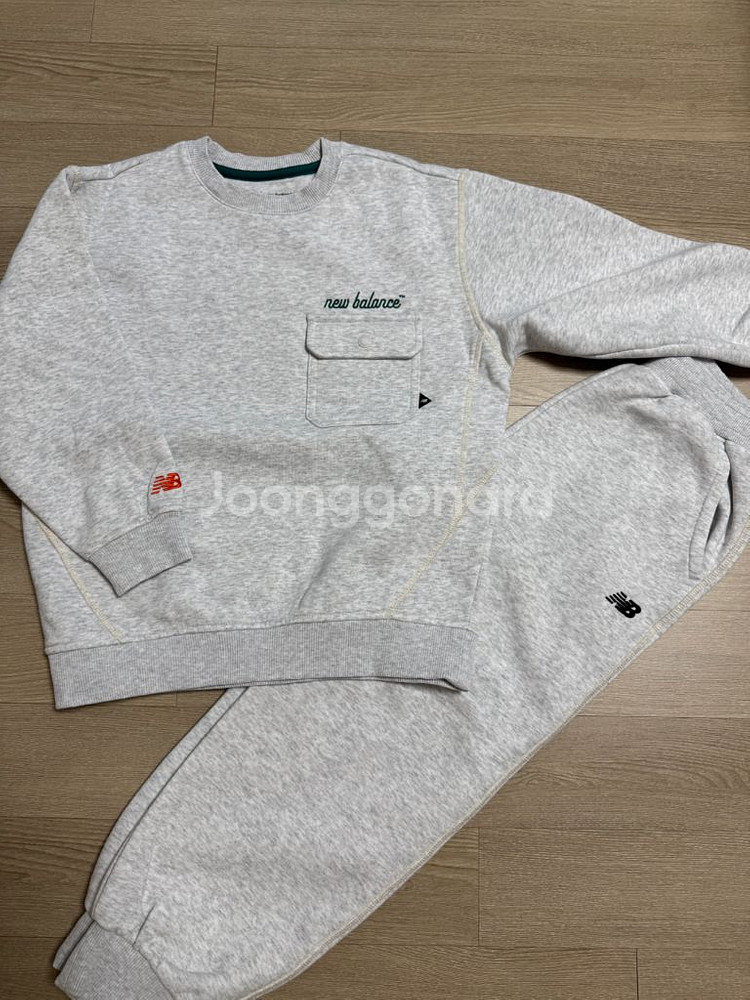 뉴발란스 키즈 기모 셋업 140사이즈 3벌 일괄--1