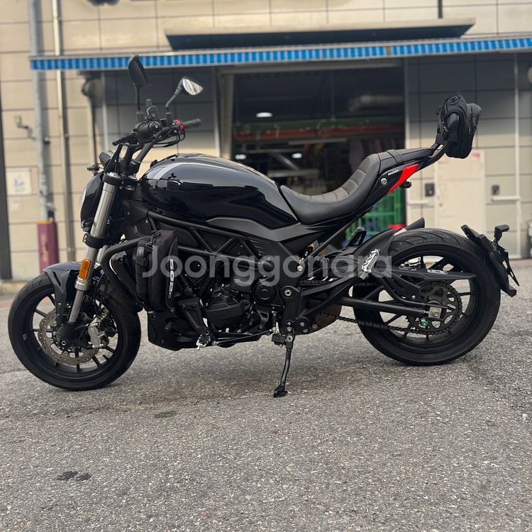 베넬리 502c 22년식 1만6천km 2채널 블랙박스 준튜닝 깔끔한 바이크 판매합니다--5