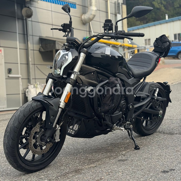 베넬리 502c 22년식 1만6천km 2채널 블랙박스 준튜닝 깔끔한 바이크 판매합니다--6