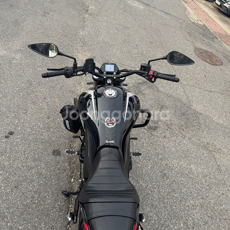 베넬리 502c 22년식 1만6천km 2채널 블랙박스 준튜닝 깔끔한 바이크 판매합니다--8