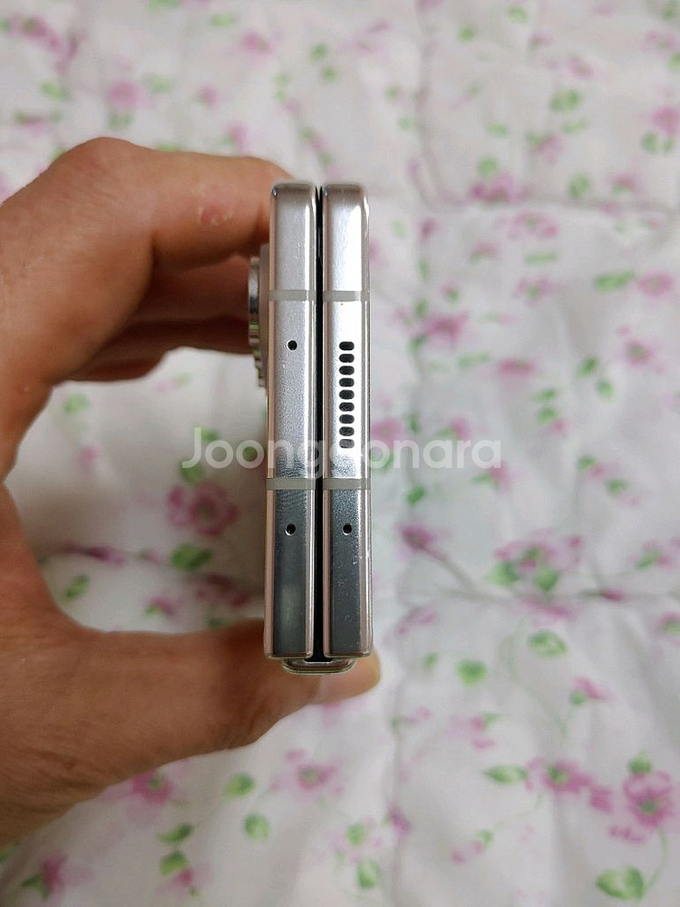 새폰급 ㅡ 갤럭시 Z폴드5 256GB + 새케이스--9