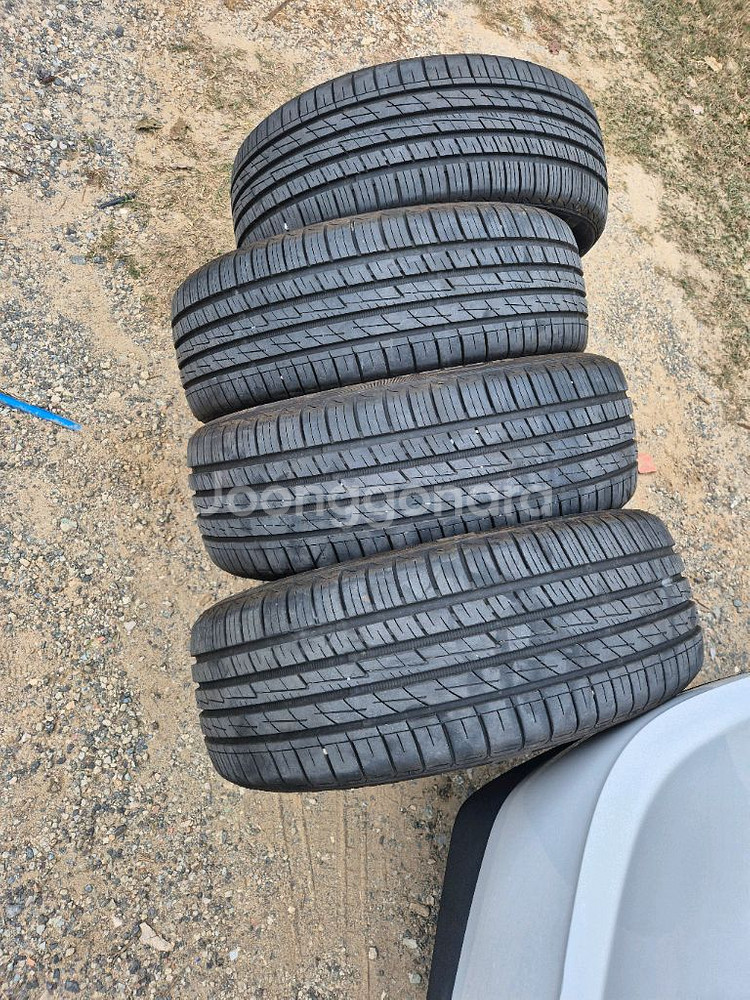 넥센엔페라AU7 215-55R-17--1