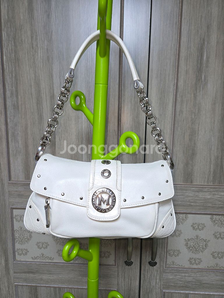 메트로시티 화이트 숄더백 (2회착용후보관)--0