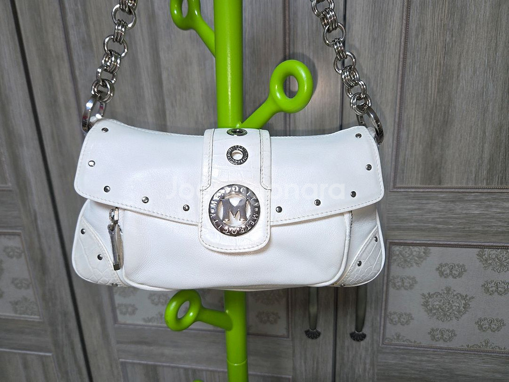 메트로시티 화이트 숄더백 (2회착용후보관)--1